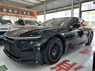 Toyota Crown 2025 купить из Китая, цена 8 863 000 ₽ — Suifenhe Auto