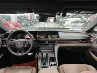 Toyota Crown 2025 купить из Китая, цена 8 863 000 ₽ — Suifenhe Auto