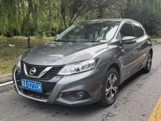 Nissan Tiida 2018 купить из Китая, цена 1 380 000 ₽ — Suifenhe Auto