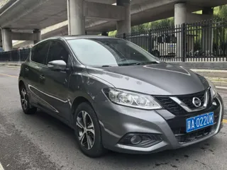 Nissan Tiida 2018 купить из Китая, цена 1 380 000 ₽ — Suifenhe Auto