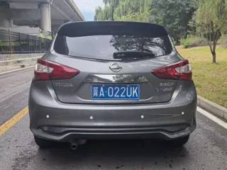 Nissan Tiida 2018 купить из Китая, цена 1 380 000 ₽ — Suifenhe Auto
