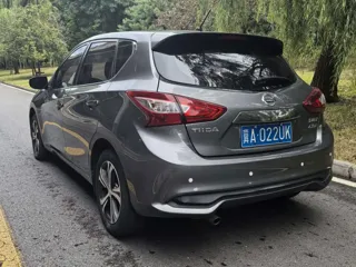 Nissan Tiida 2018 купить из Китая, цена 1 380 000 ₽ — Suifenhe Auto