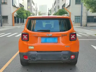 Jeep Renegade 2018 купить из Китая, цена 1 019 000 ₽ — Suifenhe Auto