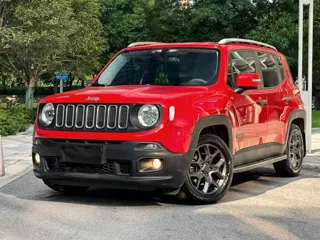 Jeep Renegade 2018 купить из Китая, цена 1 053 000 ₽ — Suifenhe Auto