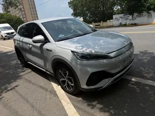BYD Yuan 2023 купить из Китая, цена 3 203 000 ₽ — Suifenhe Auto