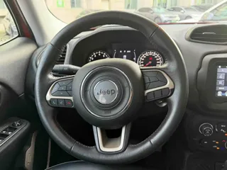 Jeep Renegade 2018 купить из Китая, цена 1 132 000 ₽ — Suifenhe Auto