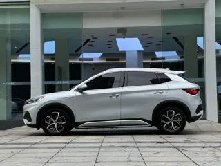 BYD Yuan 2023 купить из Китая, цена 3 364 000 ₽ — Suifenhe Auto