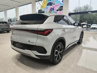 BYD Yuan 2023 купить из Китая, цена 3 255 000 ₽ — Suifenhe Auto