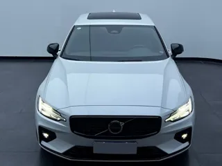 Volvo S60 2024 купить из Китая, цена 4 459 000 ₽ — Suifenhe Auto