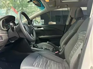 Chevrolet Cavalier 2018 купить из Китая, цена 1 155 000 ₽ — Suifenhe Auto