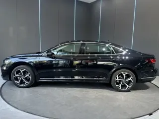 Volkswagen Passat 2026 купить из Китая, цена 4 084 000 ₽ — Suifenhe Auto