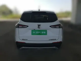 Baojun 510 2019 купить из Китая, цена 1 023 000 ₽ — Suifenhe Auto