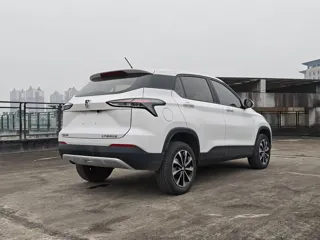 Baojun 510 2020 купить из Китая, цена 1 129 000 ₽ — Suifenhe Auto