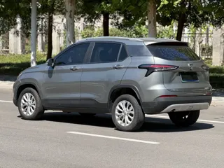 Baojun 510 2019 купить из Китая, цена 982 000 ₽ — Suifenhe Auto