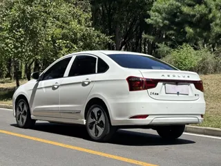 Dongfeng Aeolus E70 2022 купить из Китая, цена 1 005 000 ₽ — Suifenhe Auto