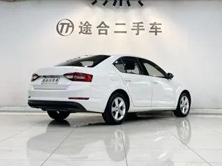 Skoda Octavia 2019 купить из Китая, цена 1 258 000 ₽ — Suifenhe Auto