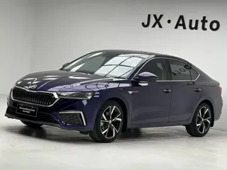 Skoda Octavia 2022 купить из Китая, цена 2 165 000 ₽ — Suifenhe Auto