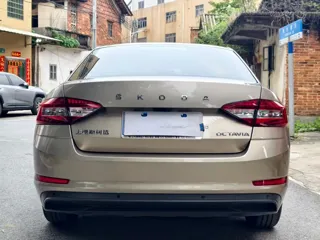 Skoda Octavia 2020 купить из Китая, цена 1 235 000 ₽ — Suifenhe Auto