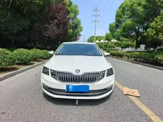Skoda Octavia 2020 купить из Китая, цена 1 206 000 ₽ — Suifenhe Auto