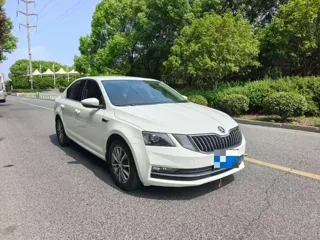 Skoda Octavia 2020 купить из Китая, цена 1 206 000 ₽ — Suifenhe Auto