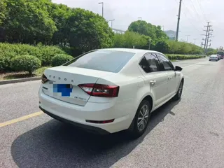 Skoda Octavia 2020 купить из Китая, цена 1 206 000 ₽ — Suifenhe Auto