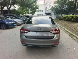 Skoda Octavia 2019 купить из Китая, цена 1 072 000 ₽ — Suifenhe Auto