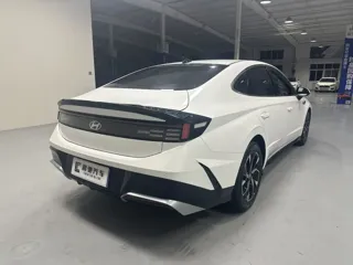 Hyundai Sonata 2024 купить из Китая, цена 2 967 000 ₽ — Suifenhe Auto