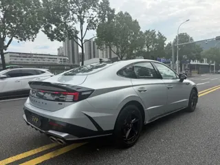 Hyundai Sonata 2024 купить из Китая, цена 3 978 000 ₽ — Suifenhe Auto