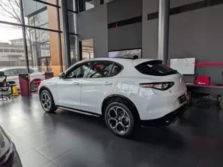 Alfa Romeo Stelvio 2024 купить из Китая, цена 5 587 000 ₽ — Suifenhe Auto