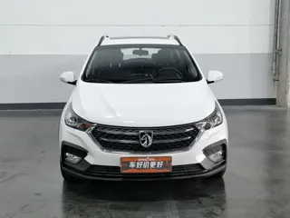 Baojun 310W 2018 купить из Китая, цена 1 030 000 ₽ — Suifenhe Auto