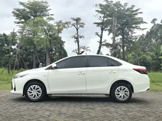 Toyota Vios 2021 купить из Китая, цена 1 302 000 ₽ — Suifenhe Auto