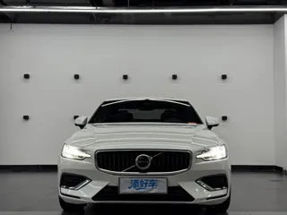 Volvo S60 2025 купить из Китая, цена 3 867 000 ₽ — Suifenhe Auto