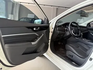 Venucia D60 2023 купить из Китая, цена 1 298 000 ₽ — Suifenhe Auto