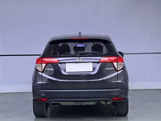Honda Vezel 2021 купить из Китая, цена 1 505 000 ₽ — Suifenhe Auto