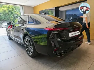 Audi A6L 2026 купить из Китая, цена 8 249 000 ₽ — Suifenhe Auto