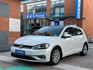 Volkswagen Golf 2019 купить из Китая, цена 1 511 000 ₽ — Suifenhe Auto