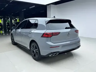 Volkswagen Golf 2023 купить из Китая, цена 2 388 000 ₽ — Suifenhe Auto