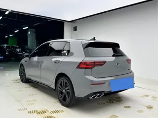 Volkswagen Golf 2023 купить из Китая, цена 2 256 000 ₽ — Suifenhe Auto