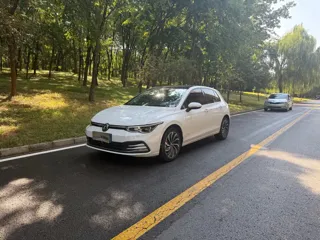 Volkswagen Golf 2022 купить из Китая, цена 1 667 000 ₽ — Suifenhe Auto