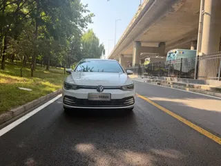 Volkswagen Golf 2022 купить из Китая, цена 1 667 000 ₽ — Suifenhe Auto