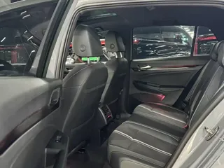 Volkswagen Golf 2022 купить из Китая, цена 2 046 000 ₽ — Suifenhe Auto