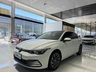 Volkswagen Golf 2022 купить из Китая, цена 1 601 000 ₽ — Suifenhe Auto