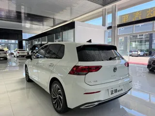 Volkswagen Golf 2022 купить из Китая, цена 1 601 000 ₽ — Suifenhe Auto