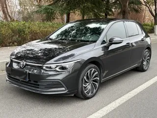 Volkswagen Golf 2023 купить из Китая, цена 1 680 000 ₽ — Suifenhe Auto