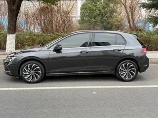 Volkswagen Golf 2023 купить из Китая, цена 1 680 000 ₽ — Suifenhe Auto