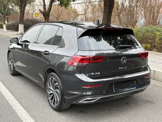 Volkswagen Golf 2023 купить из Китая, цена 1 680 000 ₽ — Suifenhe Auto