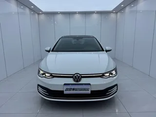 Volkswagen Golf 2022 купить из Китая, цена 1 811 000 ₽ — Suifenhe Auto