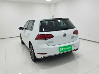 Volkswagen Golf 2019 купить из Китая, цена 1 409 000 ₽ — Suifenhe Auto