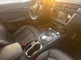 Roewe Ei5 2020 купить из Китая, цена 1 428 000 ₽ — Suifenhe Auto