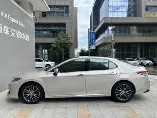 Toyota Camry 2024 купить из Китая, цена 4 902 000 ₽ — Suifenhe Auto